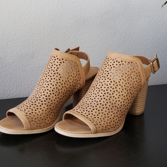 ⚡️HP⚡️Universal Thread Milliana SlingBack Cut Out Boots - Picture 5 of 8